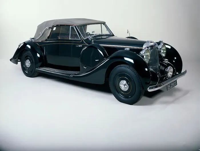 Framed Print : A 1939 Lagonda V12 cabriolet Framed Print : A 1939 Lagonda V12 cabriolet
