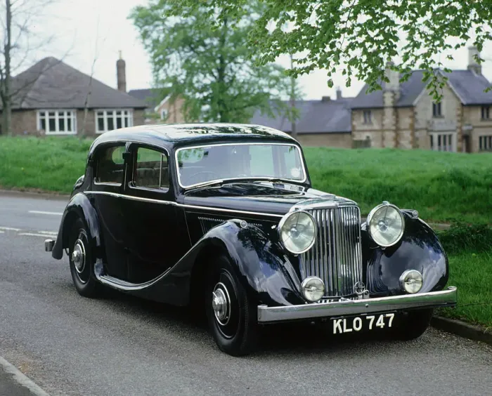 Framed Print : 1947 Jaguar MKIV 3. 5 litre. Reg KLO 747. Creator: Unknown Framed Print : 1947 Jaguar MKIV 3. 5 litre. Reg KLO 747. Creator: Unknown