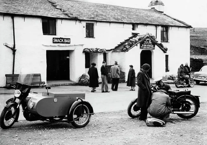 Framed Print : 1954 RAC Norton motor bike and side-car, (c1954?) Framed Print : 1954 RAC Norton motor bike and side-car, (c1954?)