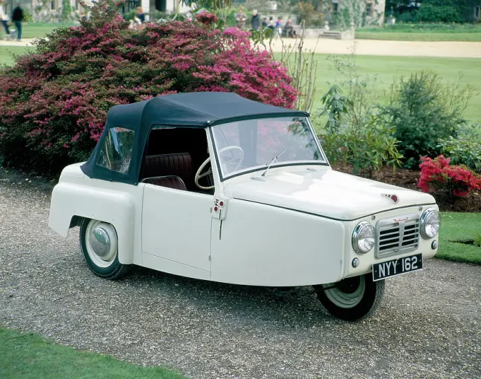 Framed Print : 1954 Reliant Regal, Mk 1 Framed Print : 1954 Reliant Regal, Mk 1