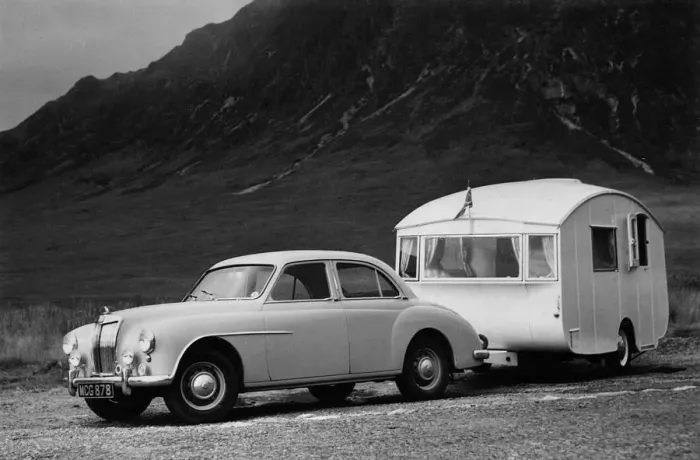 Framed Print : 1955 MG ZA Magnette with 1954 Pipit Caravan. Creator: Unknown Framed Print : 1955 MG ZA Magnette with 1954 Pipit Caravan. Creator: Unknown