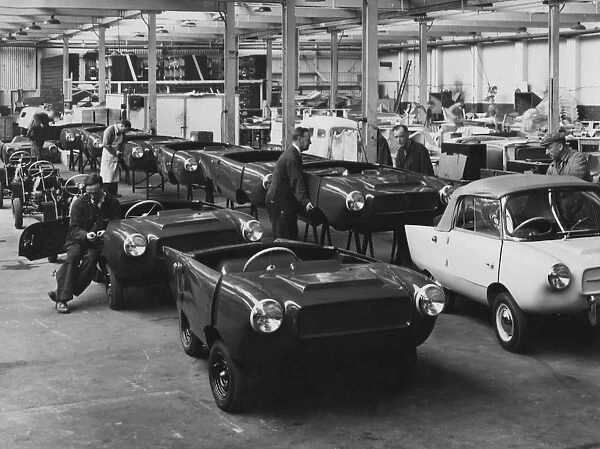 1957 Frisky factory, Wolverhampton. Body assembly. Creator: Unknown