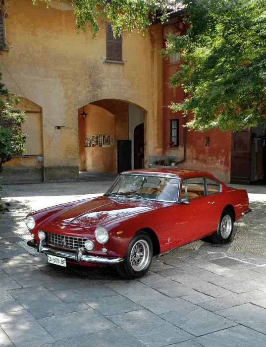Framed Print : 1962 Ferrari 250 GTE 2+2 Framed Print : 1962 Ferrari 250 GTE 2+2