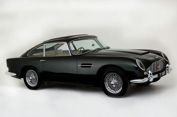 Framed Print : 1963 Aston Martin DB4 GT Framed Print : 1963 Aston Martin DB4 GT