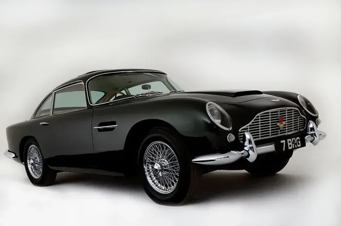 Framed Print : 1963 Aston Martin DB4 GT Framed Print : 1963 Aston Martin DB4 GT
