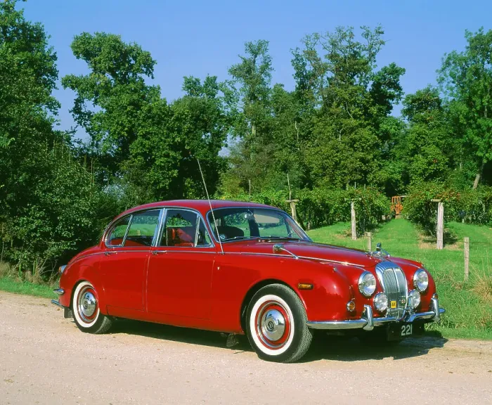 Framed Print : 1963 Daimler V250 Framed Print : 1963 Daimler V250