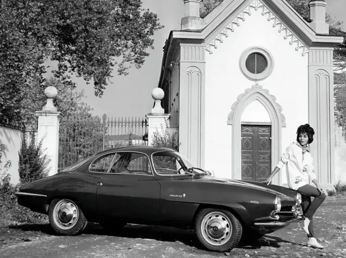Framed Print : 1965 Alfa Romeo Giulia Sprint Speciale coupe Framed Print : 1965 Alfa Romeo Giulia Sprint Speciale coupe