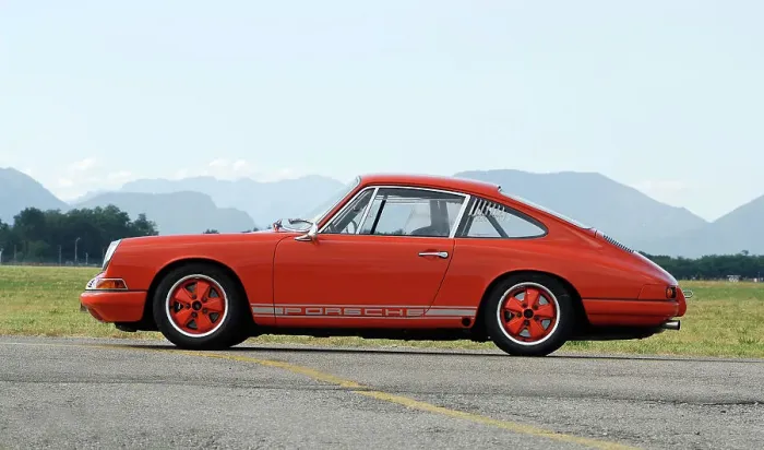 Framed Print : 1965 Porsche 911 2000 R Framed Print : 1965 Porsche 911 2000 R