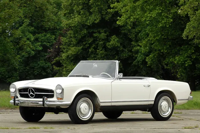 Framed Print : 1966 Mercedes Benz 230 SL Framed Print : 1966 Mercedes Benz 230 SL