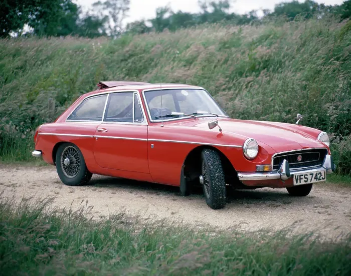 Framed Print : 1971 MGB GT Framed Print : 1971 MGB GT