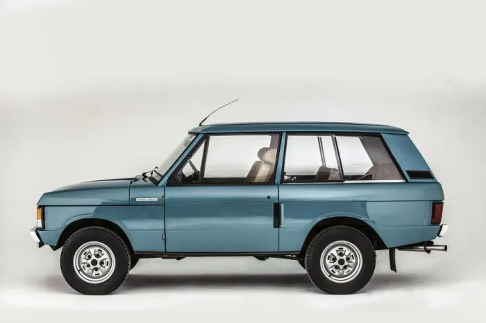 Framed Print : 1971 Range Rover. Creator: Unknown Framed Print : 1971 Range Rover. Creator: Unknown