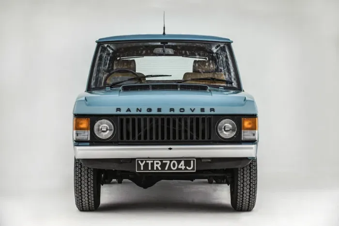 Framed Print : 1971 Range Rover. Creator: Unknown Framed Print : 1971 Range Rover. Creator: Unknown