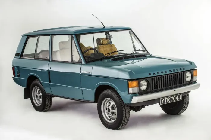Framed Print : 1971 Range Rover. Creator: Unknown Framed Print : 1971 Range Rover. Creator: Unknown