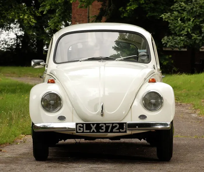Framed Print : 1971 Volkswagen Beetle Framed Print : 1971 Volkswagen Beetle
