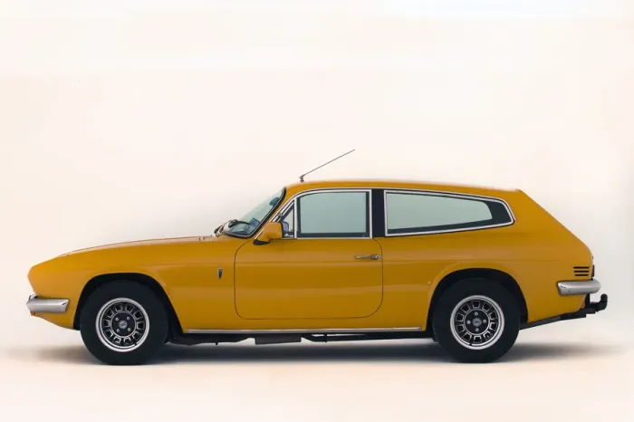 Framed Print : 1972 Reliant Scimitar GTE. Creator: Unknown Framed Print : 1972 Reliant Scimitar GTE. Creator: Unknown