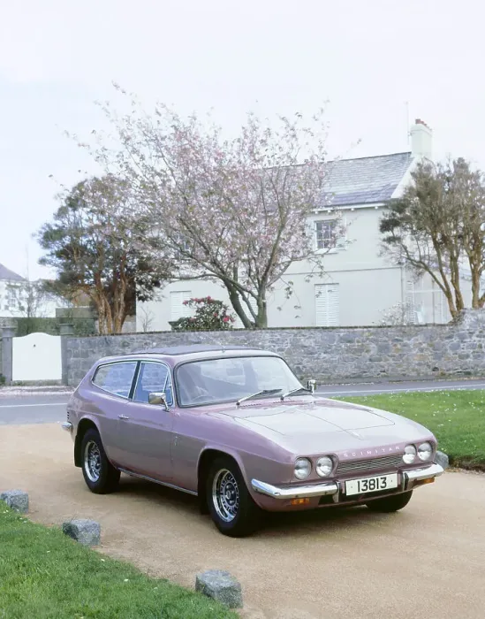Framed Print : 1975 Reliant Scimitar GTE Framed Print : 1975 Reliant Scimitar GTE