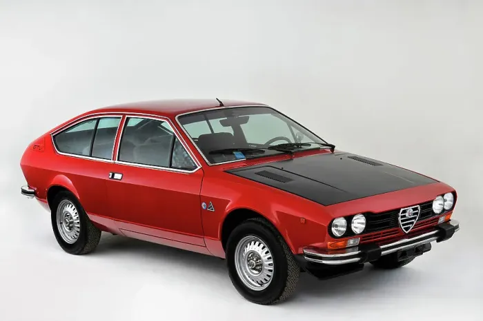 Framed Print : 1981 Alfa Romeo Alfetta GTV Framed Print : 1981 Alfa Romeo Alfetta GTV