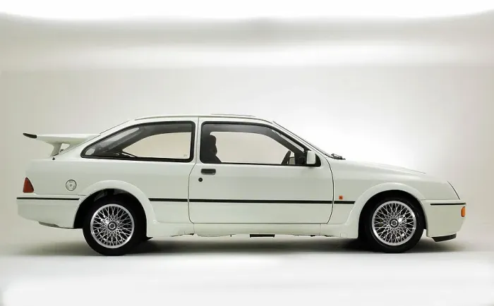 Framed Print : 1986 Ford Sierra RS Cosworth Framed Print : 1986 Ford Sierra RS Cosworth