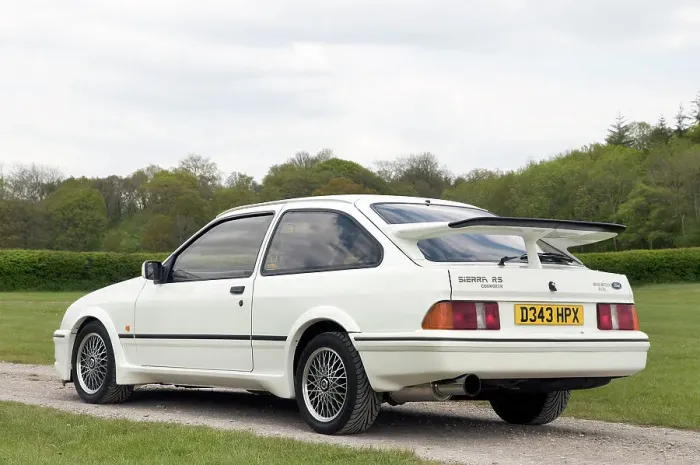 Framed Print : 1986 Ford Sierra RS Cosworth Framed Print : 1986 Ford Sierra RS Cosworth