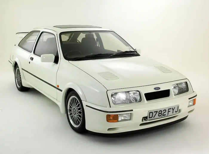 Framed Print : 1986 Ford Sierra RS Cosworth Framed Print : 1986 Ford Sierra RS Cosworth
