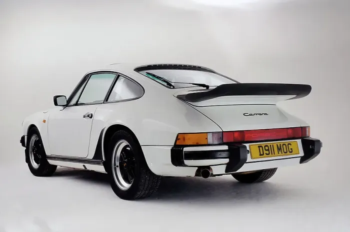 Framed Print : 1987 Porsche 911 3.2 Carrera Framed Print : 1987 Porsche 911 3.2 Carrera
