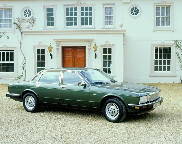 Framed Print : 1988 Jaguar Sovereign 3.6 Framed Print : 1988 Jaguar Sovereign 3.6