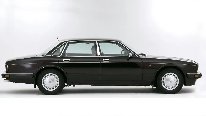 Framed Print : 1992 Jaguar XJ6 3.2 Framed Print : 1992 Jaguar XJ6 3.2