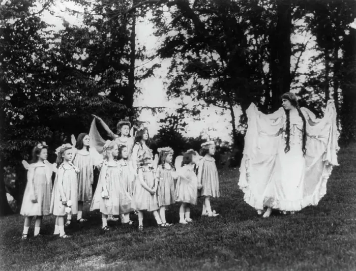 Framed Print : 2 scenes from Pastoral Plays, Wash. D.C. May 1906: Procession - Spring and her attendants, 1906. Creator: Frances Benjamin Johnston Framed Print : 2 scenes from Pastoral Plays, Wash. D.C. May 1906: Procession - Spring and her attendants, 1906. Creator: Frances Benjamin Johnston