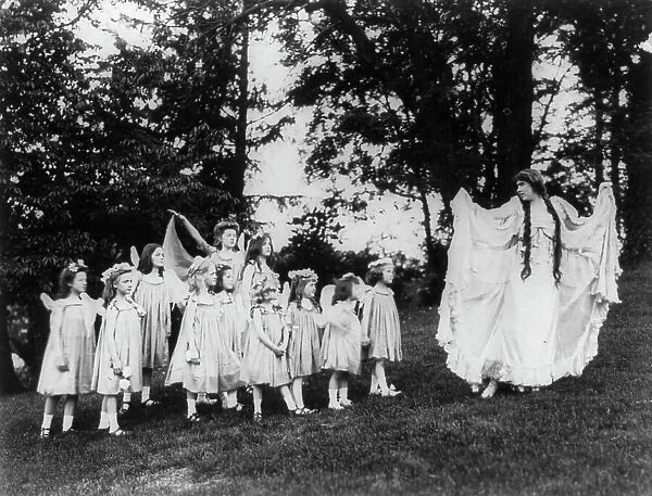 2 scenes from Pastoral Plays, Wash. D.C. May 1906: Procession - Spring and her attendants, 1906. Creator: Frances Benjamin Johnston
