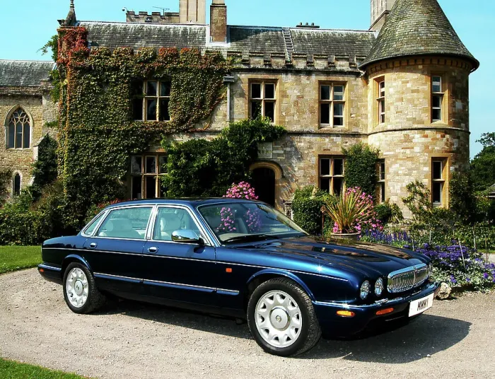 Framed Print : 2000 Daimler saloon Framed Print : 2000 Daimler saloon