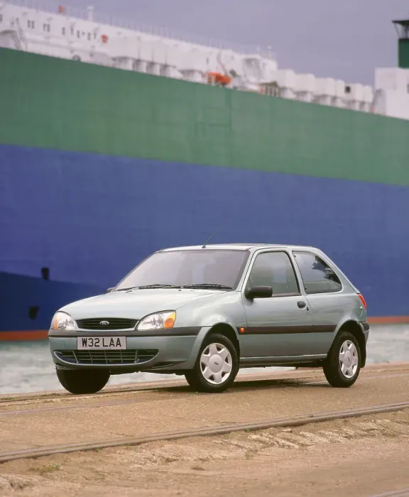 Framed Print : 2000 Ford Fiesta Finesse