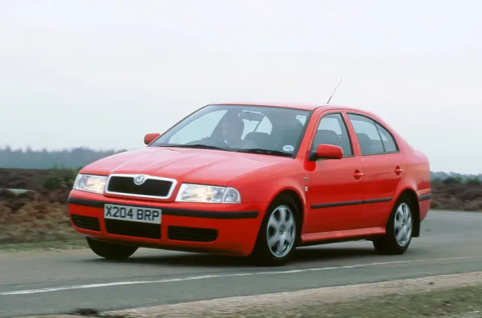 Framed Print : 2001 Skoda Octavia 1.6i Framed Print : 2001 Skoda Octavia 1.6i