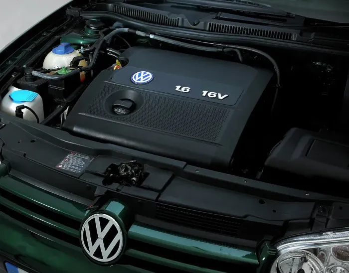 Framed Print : 2001 VW Golf 1.6 Framed Print : 2001 VW Golf 1.6