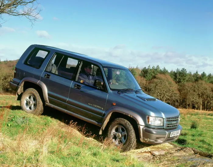 Framed Print : 2002 Isuzu Trooper Duty 3.0 TD long wheel base