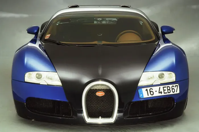Framed Print : 2003 Bugatti Veyron Framed Print : 2003 Bugatti Veyron