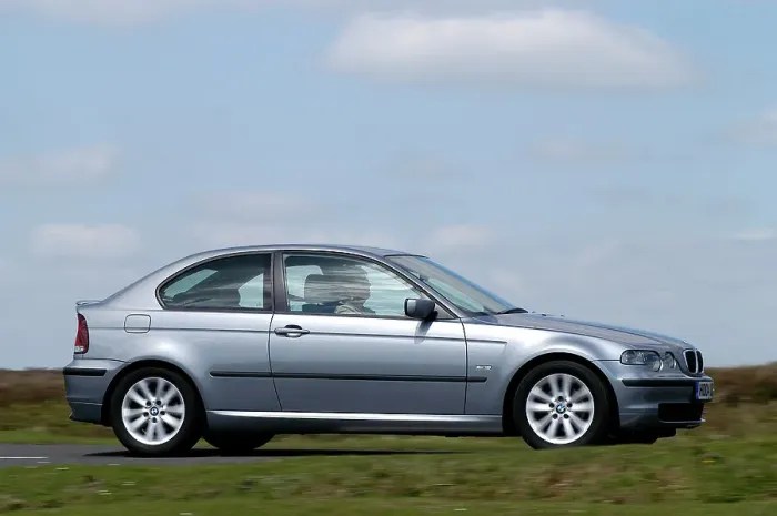 Framed Print : 2004 BMW 318 Compact Framed Print : 2004 BMW 318 Compact
