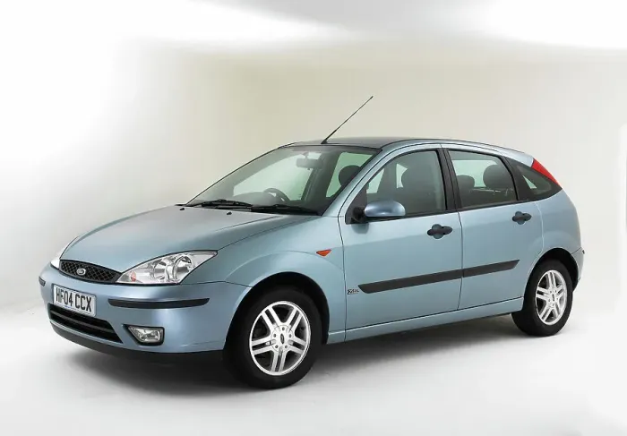 Framed Print : 2004 Ford Focus 1.8 Zetec Framed Print : 2004 Ford Focus 1.8 Zetec