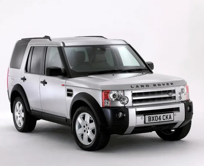 Framed Print : 2004 Landrover Discovery Framed Print : 2004 Landrover Discovery