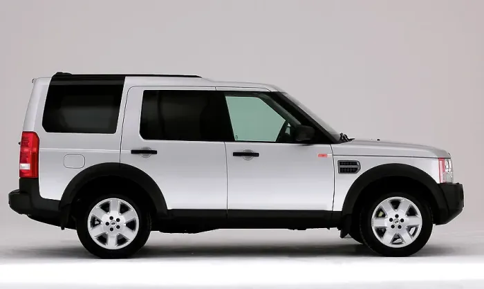 Framed Print : 2004 Landrover Discovery Framed Print : 2004 Landrover Discovery