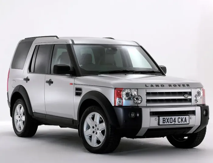 Framed Print : 2004 Landrover Discovery Framed Print : 2004 Landrover Discovery