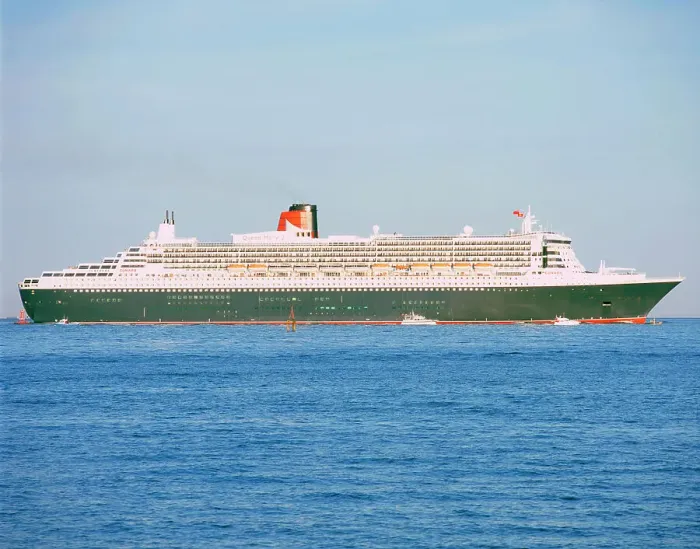 Framed Print : 2004 Queen Mary II ocean liner Framed Print : 2004 Queen Mary II ocean liner