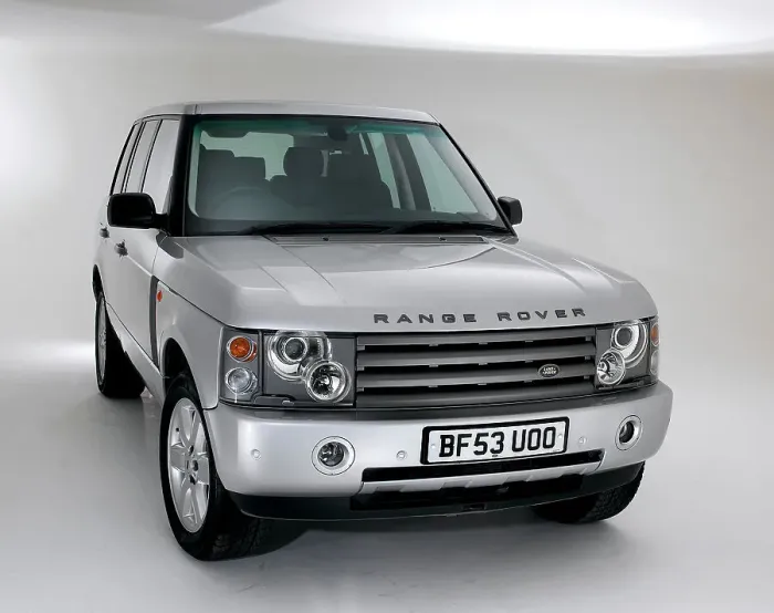 Framed Print : 2004 Range Rover Vogue