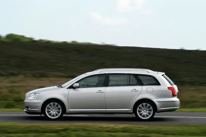 Framed Print : 2004 Toyota Avensis Estate Framed Print : 2004 Toyota Avensis Estate