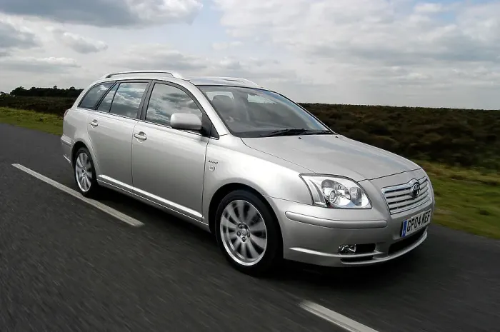 Framed Print : 2004 Toyota Avensis Estate Framed Print : 2004 Toyota Avensis Estate