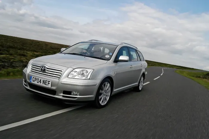 Framed Print : 2004 Toyota Avensis Estate Framed Print : 2004 Toyota Avensis Estate