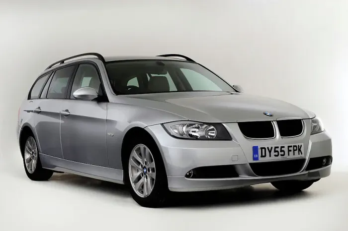 Framed Print : 2005 BMW 320d Touring Framed Print : 2005 BMW 320d Touring