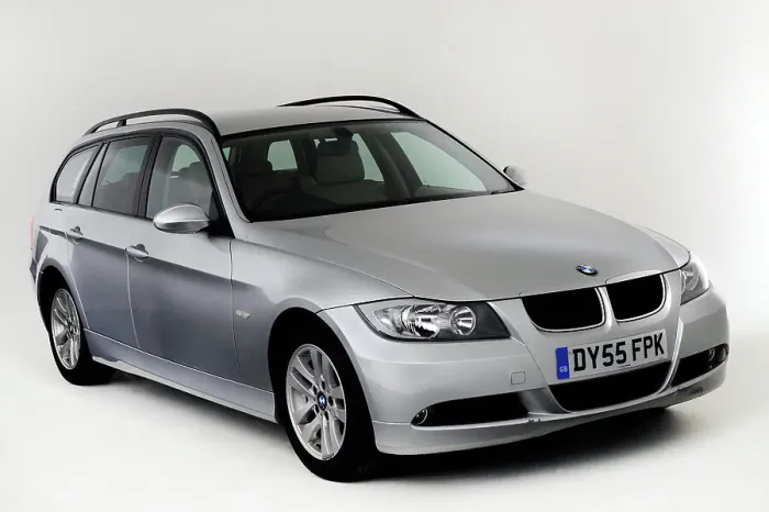Framed Print : 2005 BMW 320d Touring Framed Print : 2005 BMW 320d Touring