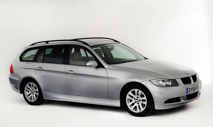Framed Print : 2005 BMW 320d Touring Framed Print : 2005 BMW 320d Touring