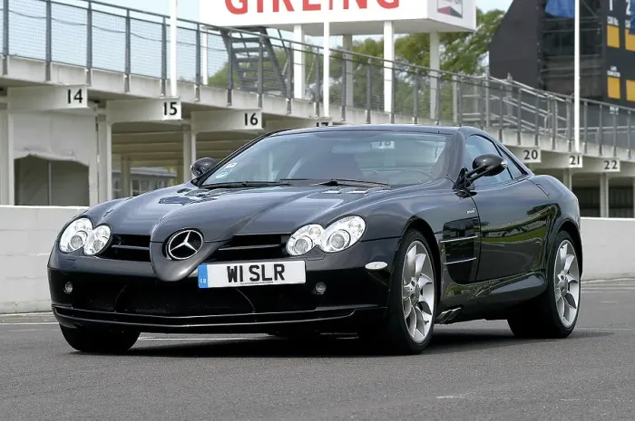 Framed Print : 2005 Mercedes Benz SLR McLaren Framed Print : 2005 Mercedes Benz SLR McLaren