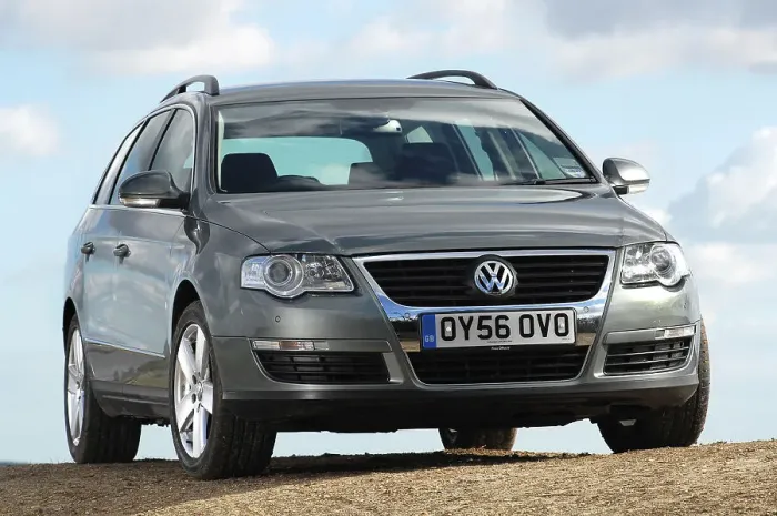 Framed Print : 2006 Volkswagen Passat 2.0 Tdi Estate Framed Print : 2006 Volkswagen Passat 2.0 Tdi Estate